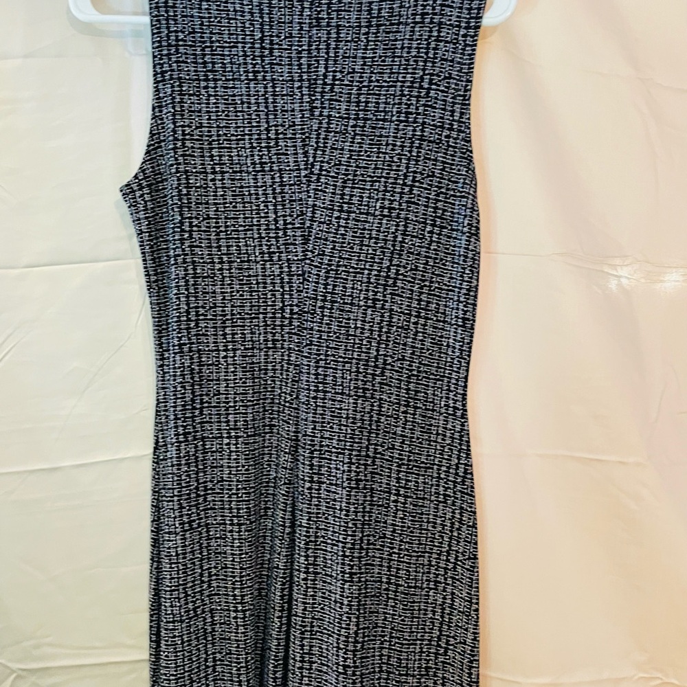 Chic Gray Sleeveless Maxi Dress - Picture 3 of 5